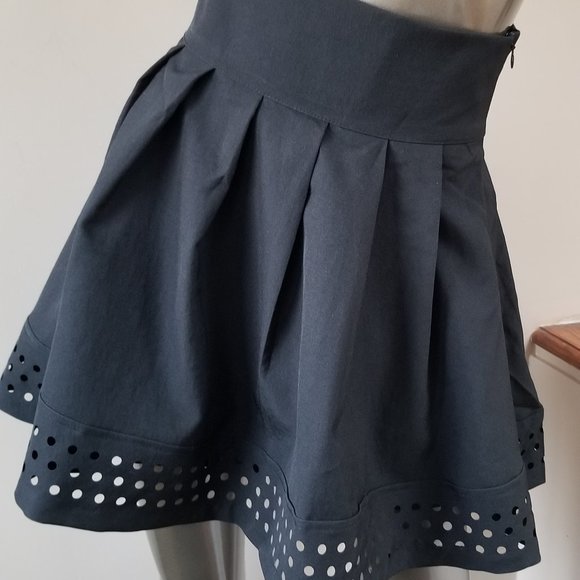 Black Skirt - Picture 4 of 4